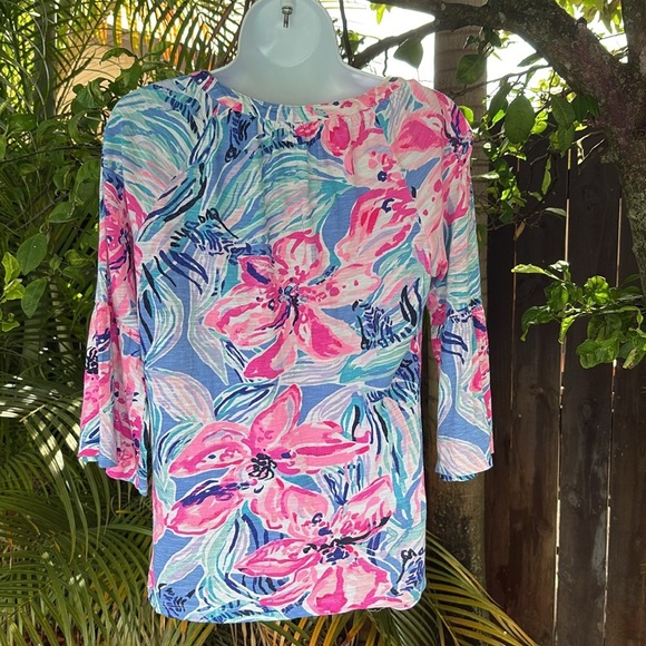 LILLY PULITZER Bell Sleeve Top size xxsmall - Picture 2 of 10